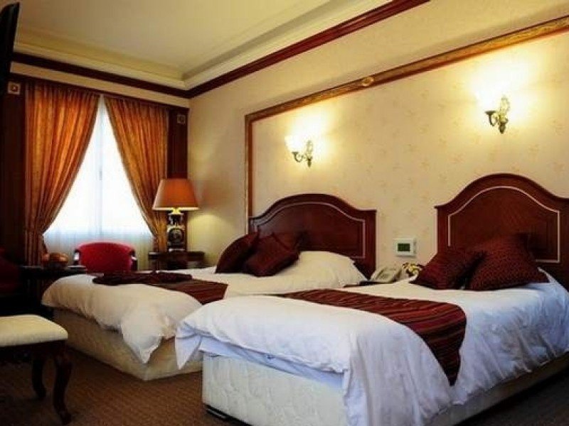 اتاق سه تخته هتل پارس مشهد